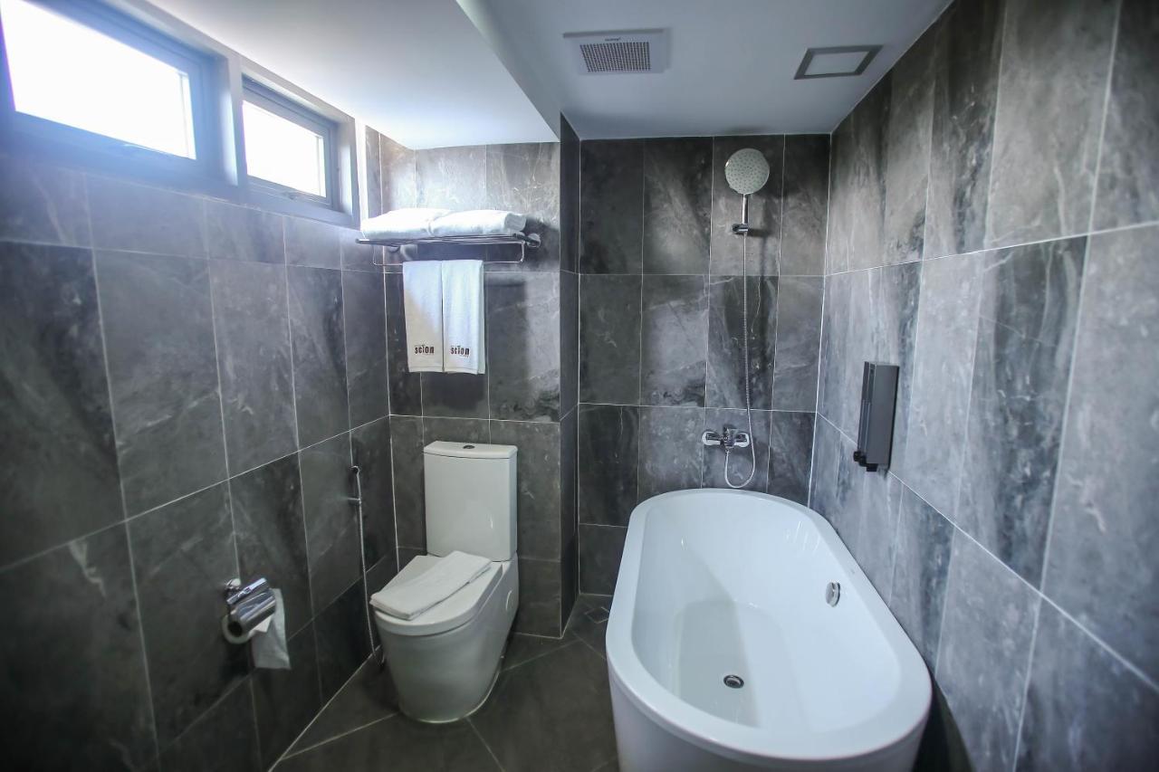 Hotel Scion Γιανγκόν Εξωτερικό φωτογραφία